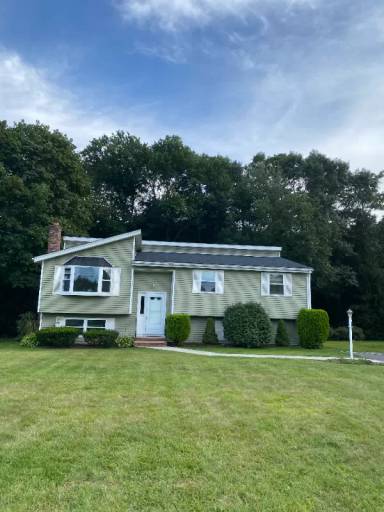 Main picture of 20 Dundee Dr