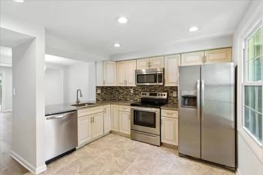 Main picture of 8734 Susquehanna St