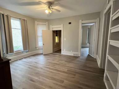 Main picture of 2330 N 1st St
