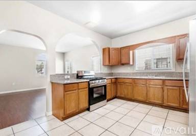 Main picture of 3028 Edgehill Dr