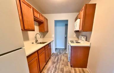 Main picture of 1600 Thompson Heights Ave