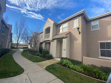 Main picture of 1302 Esplanade Cir