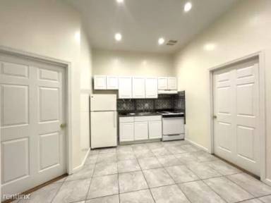 Main picture of 2058 Arthur Ave