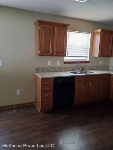 Main picture of 1431 SW Blue Branch Dr