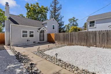Main picture of 4028 52nd St