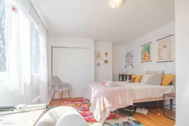 Main picture of 174 Everett St
