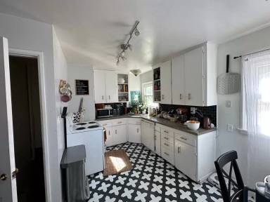 Main picture of 425 Utah Ave
