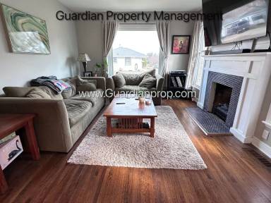 Main picture of 2700 Florida Ave S