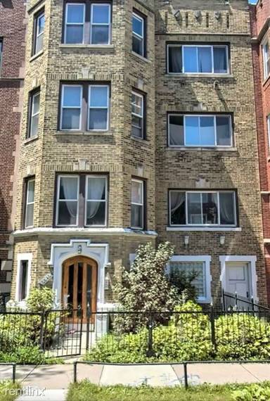 Main picture of 6846 S Clyde Ave