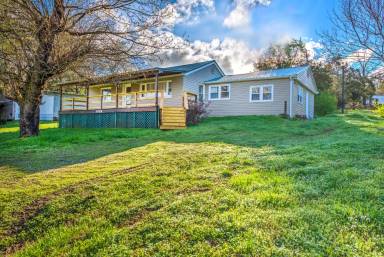 Main picture of 2018 Tooles Bend Rd