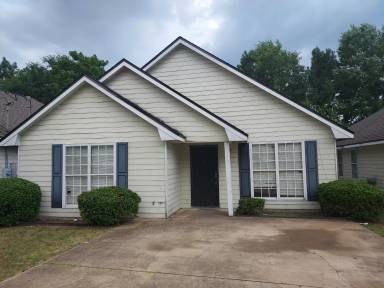 Main picture of 1513 Summerplace Dr