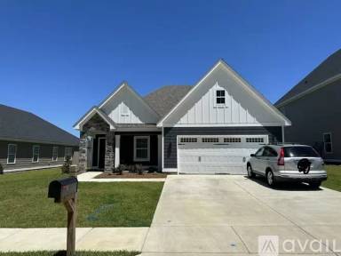 Main picture of 469 Paxton Loop