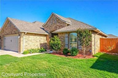 Main picture of 2504 SE 10th Ct