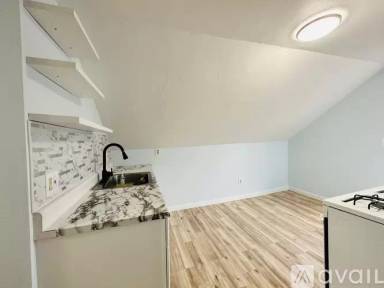 Main picture of 19 Myrtle Ave