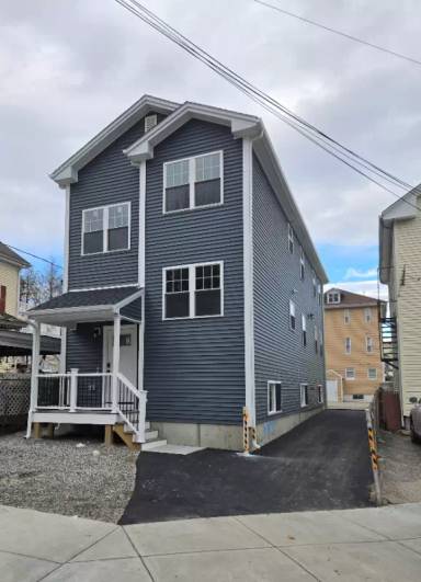 Main picture of 13 Barstow St