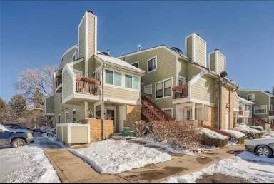 Main picture of 962 S Dearborn Way