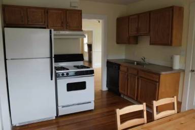 Main picture of 35 Woodward Ave