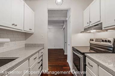 Main picture of 1365 Columbine St