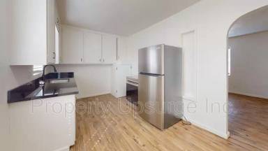 Main picture of 2410 Court St