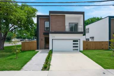 Main picture of 2902 Jim St