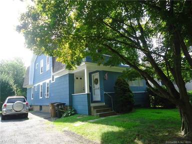 Main picture of 389 Glenbrook Rd