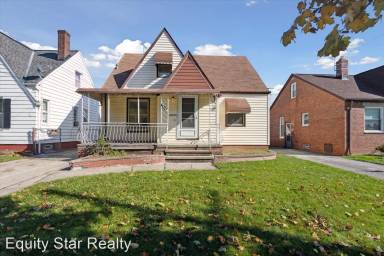 Main picture of 4025 W 140th St