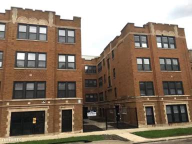 Main picture of 4751 N Troy St