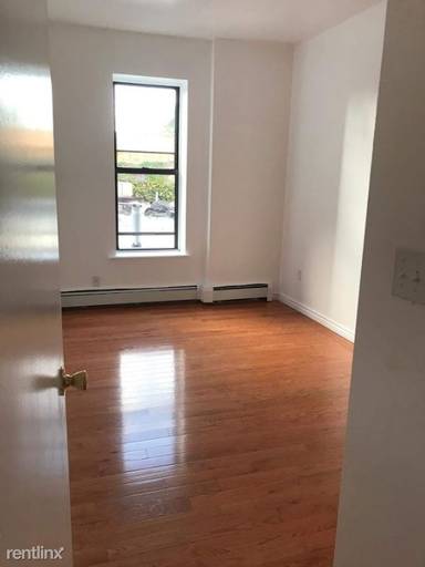 Main picture of 5520 5th Ave