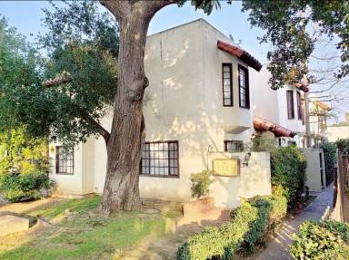 Main picture of 74 S Meridith Ave