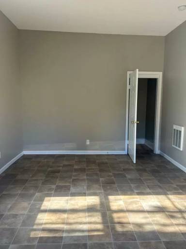Main picture of 3203 Curtis St