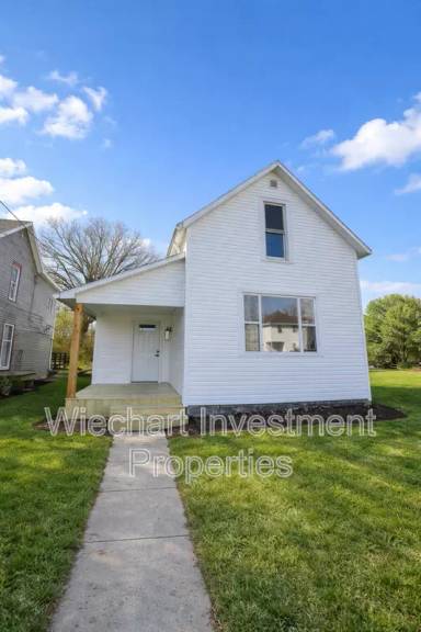 Main picture of 867 W Spring St