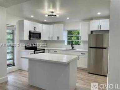 Main picture of 4725 NW 7th St