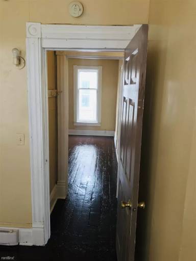 Main picture of 7676 Steele Ave