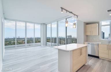 Main picture of 501 NE 2nd St