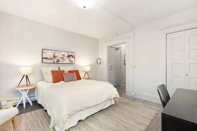 Main picture of 814 Columbia St