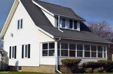 Main picture of 304 Ecorse Rd