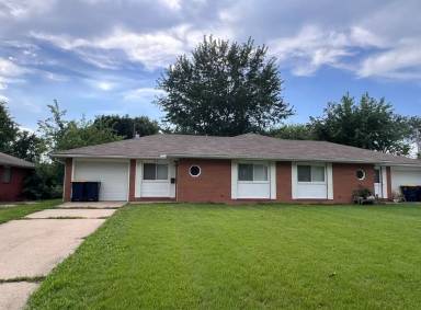 Main picture of 5618 N Strathbury Ave