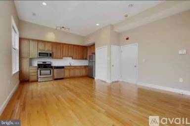 Main picture of 1629 L St NE