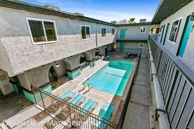 Main picture of 6640 Woodley Ave