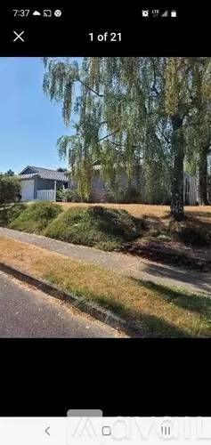 Main picture of 837 SE Lambert Cir