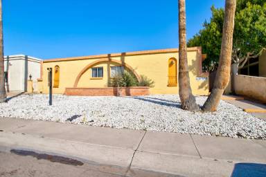 Main picture of 7850 E Glenrosa Ave