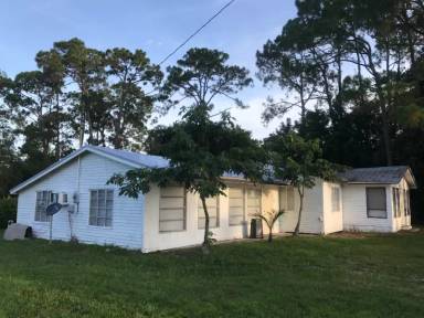 Main picture of 7656 Hart Dr
