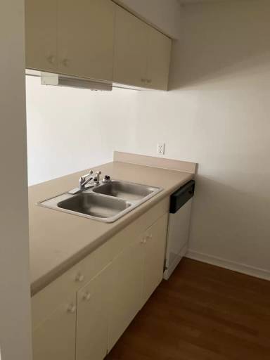 Main picture of 1802 Tsuga Way