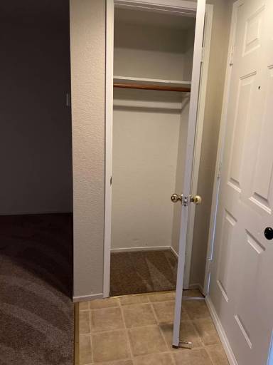 Main picture of 330 Leslie Cmn
