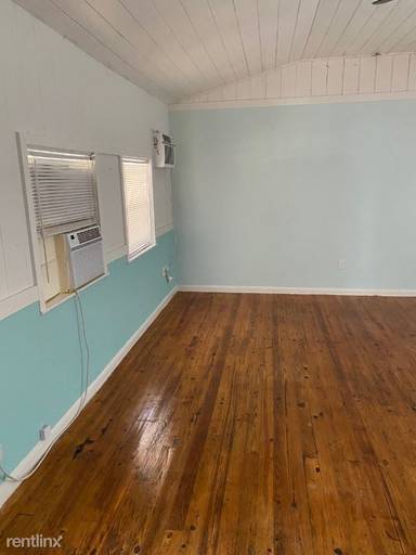 Main picture of 2640 NE Indian River Dr