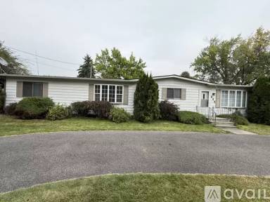 Main picture of 625 S Evergreen Rd