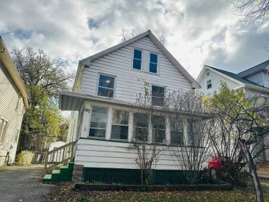 Main picture of 107 Bryan St