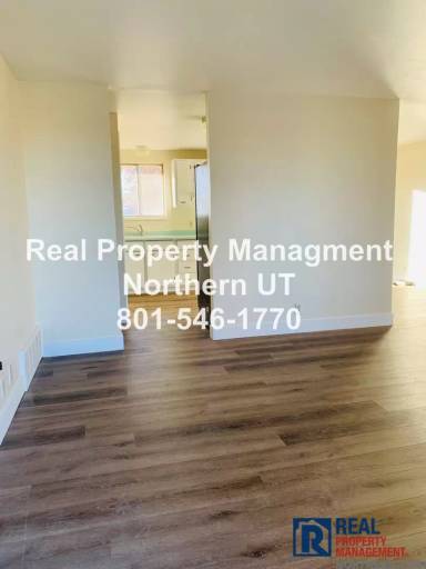 Main picture of 545 W 5225 S