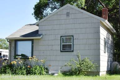 Main picture of 2021 12th Ave N