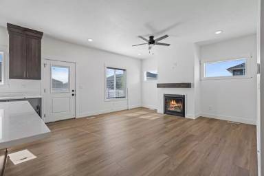 Main picture of 524 S Austin Ave
